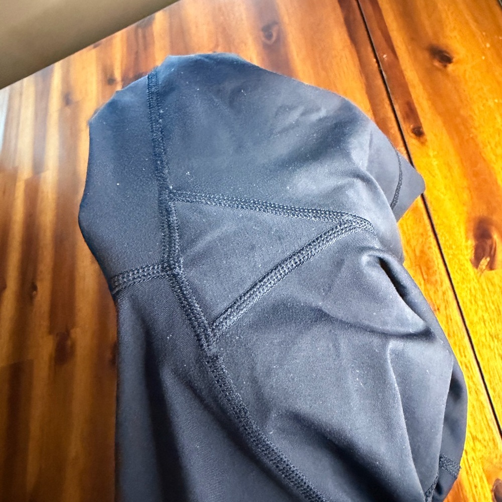 Lululemon Black Capri Cropped Leggings Size 6 - Picture 8 of 9